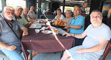 Burhaniye'de Gazeteci Şenol Torlak için lokma hayrı düzenlendi