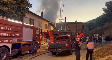 Bursa'da 2 katlı evde çıkan yangında 30 yaşındaki adam hayatını kaybetti