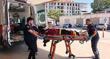 Bursa'da kontrolden çıkan motosiklet dere yatağına uçtu: 1 yaralı