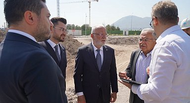 Büyükkılıç ve Elitaş, Kartal Katlı Kavşağı'ndaki çalışmaları yerinde inceledi