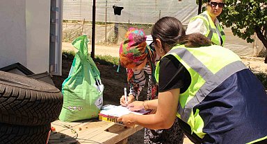Büyükşehir'den Elmalı'da aşırı yağıştan etkilenen üreticilere destek
