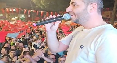 CHP mitinginde sunuculuk yapan belediye müdürüne disiplin cezası verildi, süreç yargıda