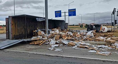 Çorum'da tır ile tankerin çarpıştı:2 yaralı