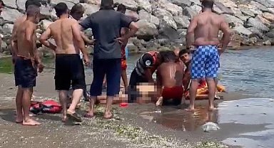 Denizde fenalaşan vatandaşa dakikalarca kalp masajı yapıldı