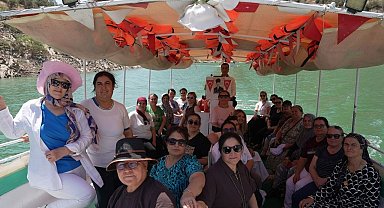 Denizli Büyükşehir kadınları kentin değerleriyle buluşturuyor