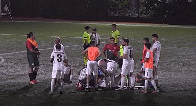 Denizli'de rakibiyle çarpışan futbolcu hastaneye götürüldü