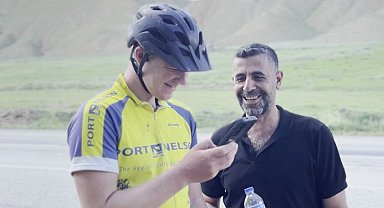 Dil engelini yapay zekayla çözdüler: Erzurum yolunda İngiliz turiste Şenkaya misafirperverliği