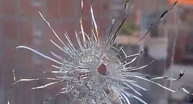 Diyarbakır'da bir evin penceresine kurşun isabet etti