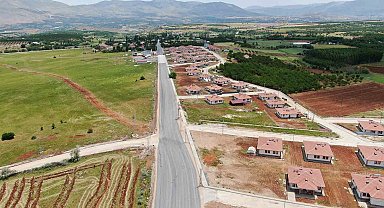 Doğanşehir Yolkoru'da tozlu yol tarihe karıştı