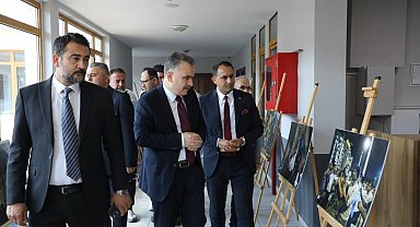 Edremit'te "İrade bizim, zafer bizim" fotoğraf sergisi açıldı