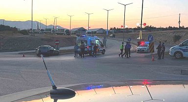 Emet'te trafik kazası: 4 kişi yaralandı, sürücü olay yerinden kaçtı