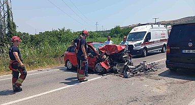 Erdek'te zincirleme kaza: 1 ölü, 2 yaralı