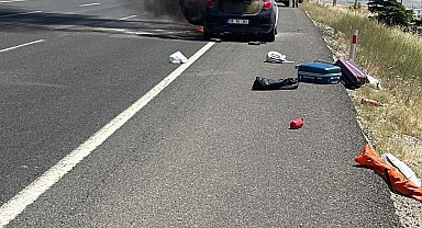 Eskişehir'de seyir halindeki otomobil alevlere teslim oldu