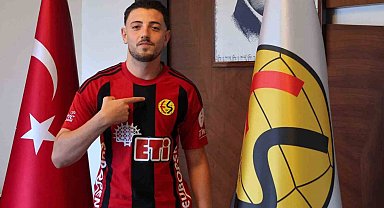 Eskişehirspor'da çifte imza: Ahmet Lütfi Kara ve Arda Okumuş ile anlaşma sağlandı