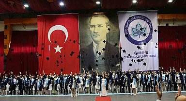 ESOGÜ Diş Hekimliği Fakültesi 2026 mezunlarını verdi