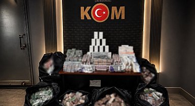 Fatih'te kaçak tıbbi ilaç operasyonu: 98 bin 632 tablet ele geçirildi, 2 şüpheli gözaltına alındı