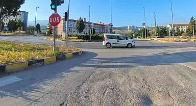 Feci kazaların yaşandığı kavşakta kırmızı ışık ihlali kamerada