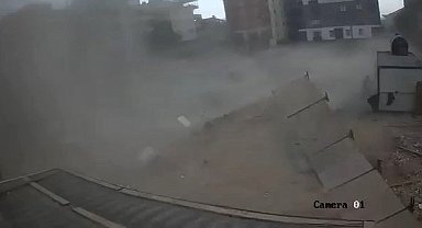 Fırtınada inşaat alanı yerle bir oldu