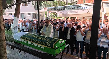 Genç uzman çavuş, gözyaşlarıyla son yolculuğuna uğurladı