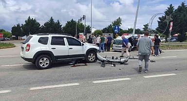 Giresun'da iki otomobilin çarpışması sonucu 1'i çocuk 5 kişi yaralandı