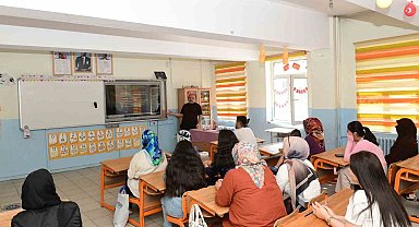Halk Eğitim Merkezi kurslarında hijyen eğitimi verildi