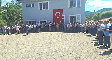 Hisarcık Aşağı Yoncaağaç Köyü'nde Çok Amaçlı Salon açıldı ve hayır yemeği düzenlendi