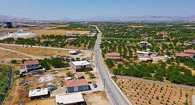 İki önemli yol aksında çalışmalar eş zamanlı sürüyor