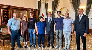 İskenderun'da 2 öğrenci LGS'den tam puan aldı
