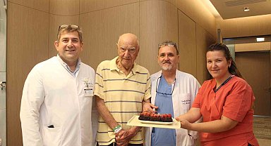 Kalp piliyle 100 yaşında prostat ameliyatı, yeni yaşına sağlıklı başladı