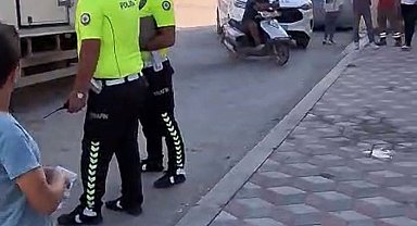 Kamyonetini tamir etmek isterken altında kalıp yaralandı