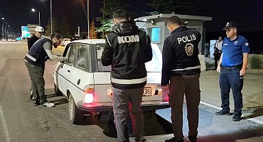 Karaman'da polisin denetimlerinde yakalanan 12 kişi tutuklandı