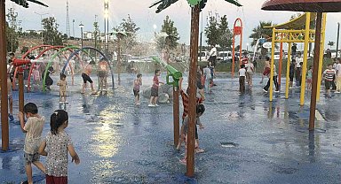 Kavurucu sıcakta çocukların serinlik adresi su oyun parkları