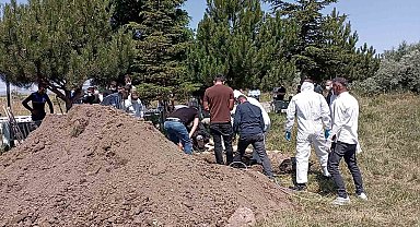 Kene tutunması sonucu ölen Dursun Almamış, KKKA tedbirleri alınarak defnedildi