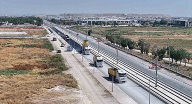 Konya Büyükşehir, 'Şehir Hastanesi-Yeni Sanayi Sitesi' tramvay hattı güzergahındaki bölgelerin yol altyapısını güçlendiriyor