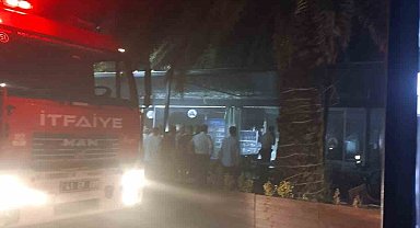 Körfez'de kafenin mutfağında çıkan yangın hasara neden oldu