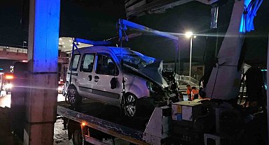 Küçükçekmece'de makas atan sürücü kazaya sebep oldu: 2 yaralı