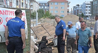 Kütahya'da tahliye gerginliği, 84 yaşındaki kadın ve oğlu ekiplere direndi