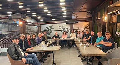 Lise arkadaşları 34 yıl sonra buluştu