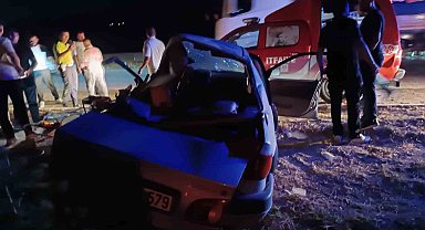 Malatya'da minibüs ile otomobil çarpıştı: 1 ölü, 1 yaralı
