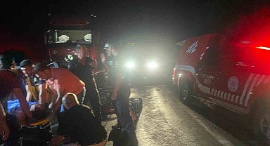 Malatya'da tır ile otomobil çarpıştı: 3 ölü, 1 yaralı