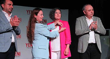 Manisa'da 15 CHP'li belediye başkanı YENİ Parti'ye katıldı