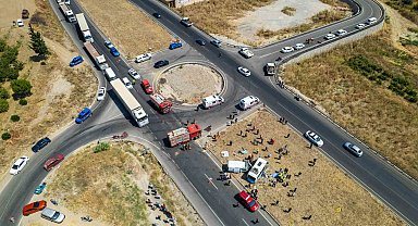 Manisa'da feci kaza 1 ölü 11 yaralı