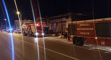 Marangozhanede çıkan yangın paniğe neden oldu