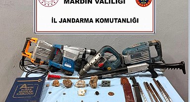 Mardin'de tarihi eser kaçakçılığı operasyonunda 1500 yıllık mozaik ele geçirildi