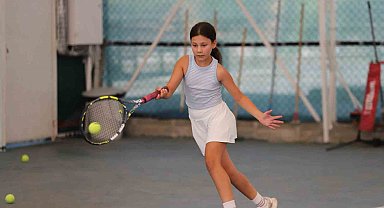 Menteşe'de tenis heyecanı başladı