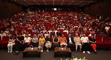 Merkezefendi Engelsiz Yaşam Akademisi'nde yılsonu coşkusu yaşandı