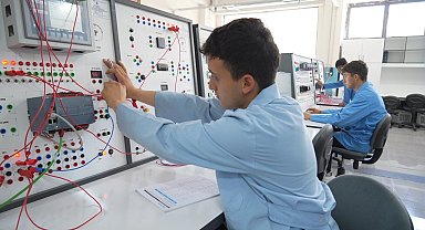 Meslek liseleri geleceğin nitelikli iş gücünü yetiştiriyor