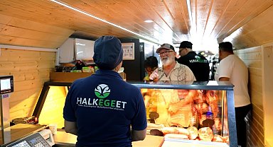 Mobil Halk Ege Et Akbük'te vatandaşlardan yoğun ilgi gördü