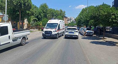 Motosiklet ile kamyonet çarpıştı: 2 yaralı
