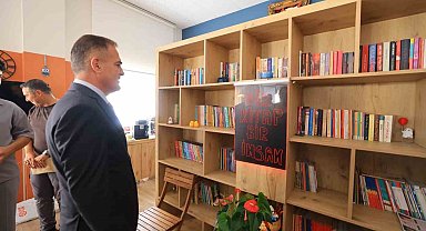 Muğla Valisi Akbıyık, Ula'da Kitap Kafe'nin açılışını yaptı